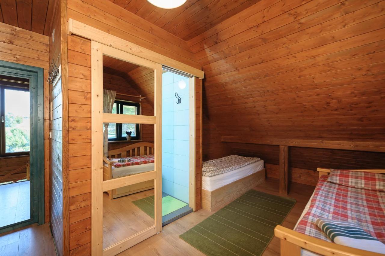 Bed and Breakfast Rose Hip Hill Farm Valea Tirnei Экстерьер фото